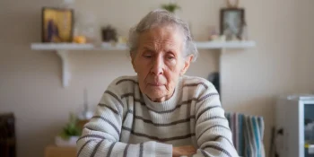 living alone with dementia