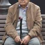 Older Adults: Benefits of Using a Cane for Walking elderly man with cane