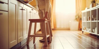 Prevent falls in the kitchen (1)