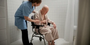 showering seniors with dementia